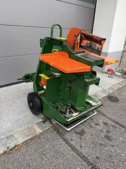 Posch Spaltaxt Spezial 9 t Holzspalter