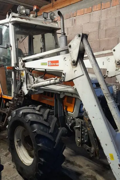 Steyr Frontlader ev. mit Konsole