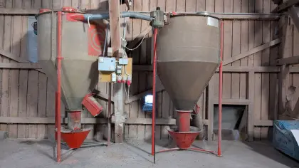 Gruber Getreidemischer, Vertikalmischer, 2x, je 1.000 kg