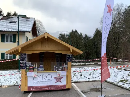 Suche Wiese, Stellplatz für Silvester-Feuerwerksverkauf – Rau