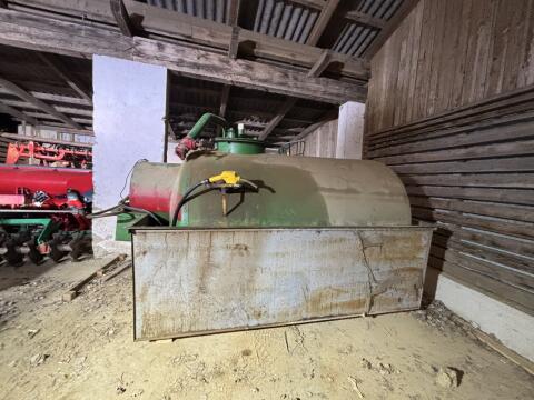 Tankstelle Dieseltank