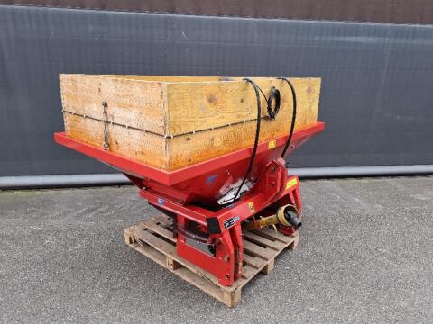 Düngerstreuer RAUCH MDS 735, Bj. 2004