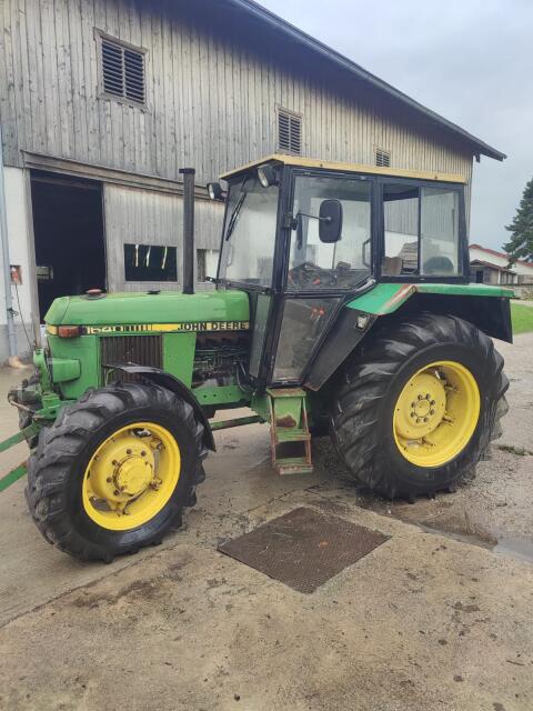 John Deere 1640
