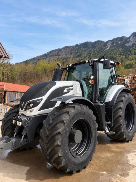 Valtra T214 Direct, 3.300 Bstd., Getriebe neu