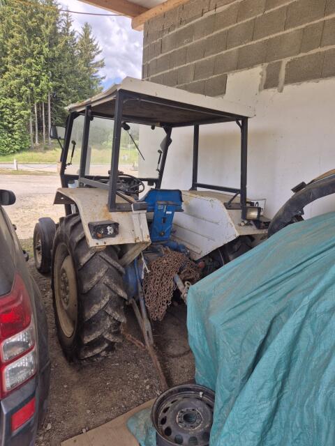 Ford 2910 zu verkaufen