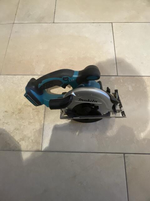Makita DSS 501 Akku-Handkreissäge Makita DSS501