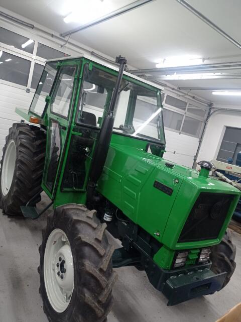 Allradtraktor 25 km/h Servolenkung Hürlimann H-355