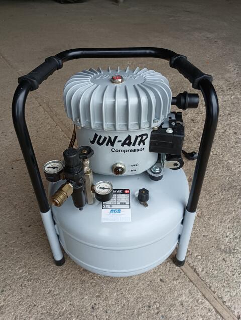 AGRE JUN-AIR Kompressor Flüsterkompressor inkl. Zubehör, Model 6