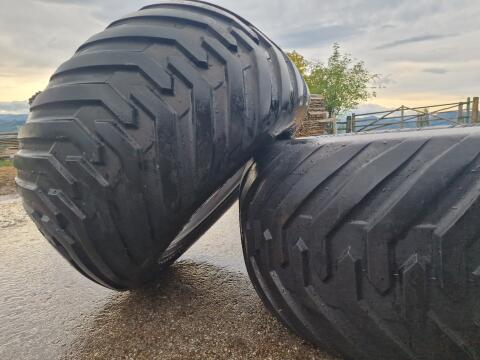 Trelleborg Kompletträder 550/45-22,5