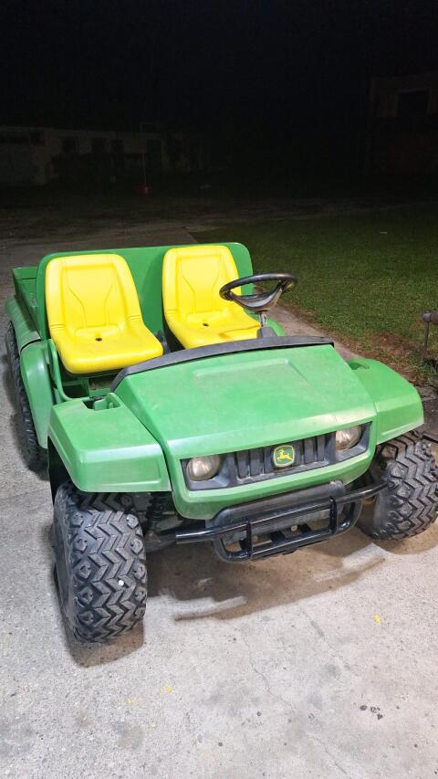John Deere Gator