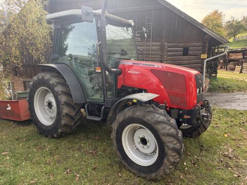 Massey Ferguson 2430 ST