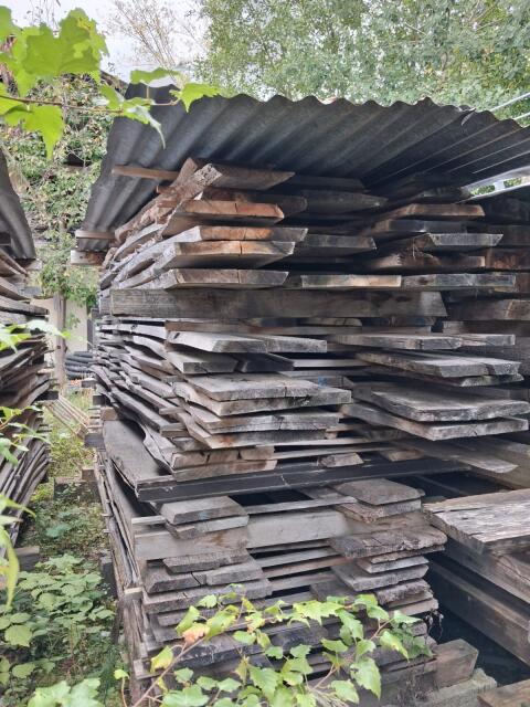 Schnitt-Holz und Furnier