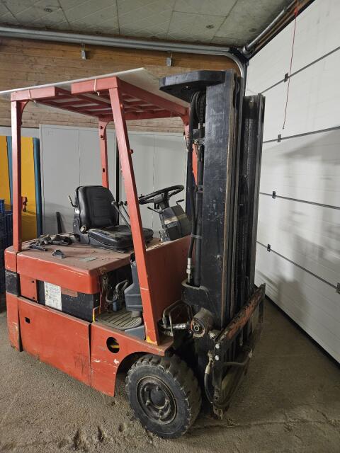 Stapler Nissan 3-Rad el. N01L15U
