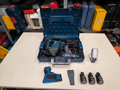 Bosch Set GSR 12V-15, GAS 12V Sauger, Akku-Lampe, 4x Akkus, Boxx, GSR 12V-15