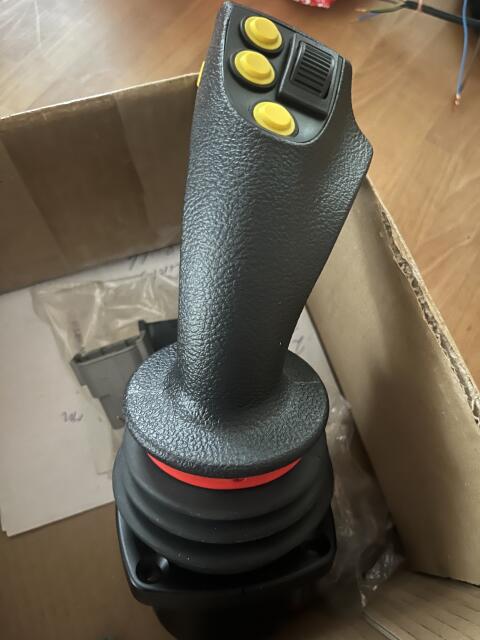 Danfoss Joystick Kran Rückewagen PVG 32