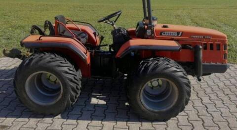 Suche Weinbautraktor Carraro, Holder