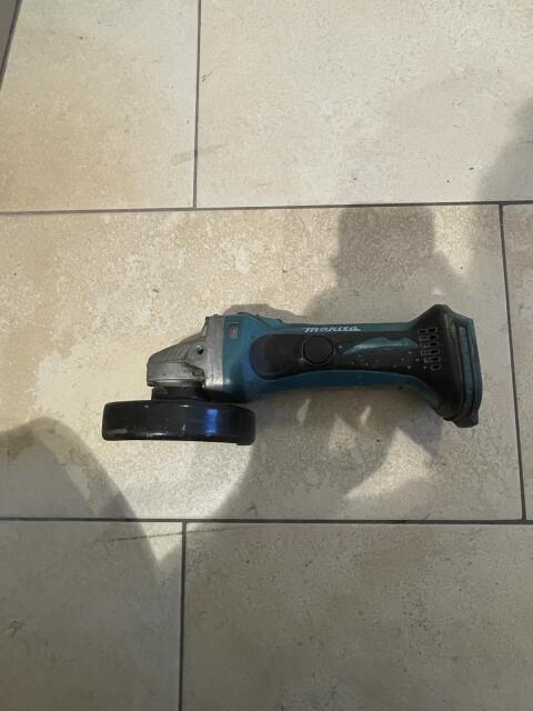 Makita DGA 452 Akku-Winkelschleifer/Flex