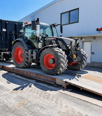 Fendt 722 Vario SCR Black