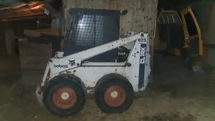 Bobcat 825
