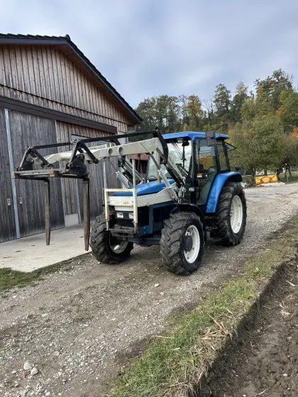 Verkaufe New Holland 6640