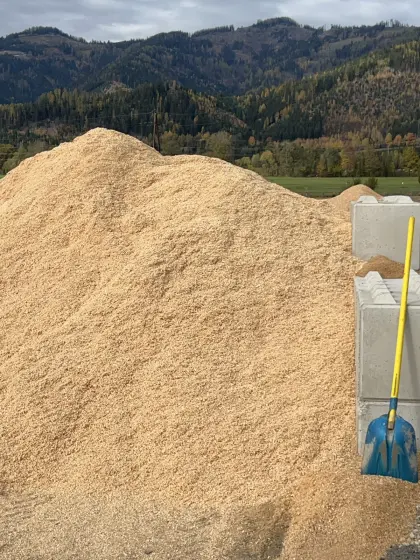 Sägespäne als Einstreu für Rind, Pferd etc.