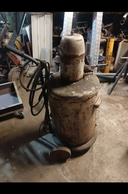 Fahrbare Fettpresse mit Druckluft, 60 l Fettfass