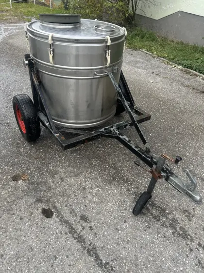 Milchtank mit Kühlung