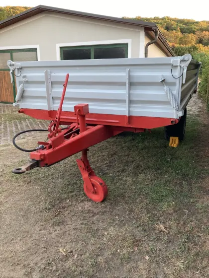 Welger Einachsdreiseitenkipper 5,7 t