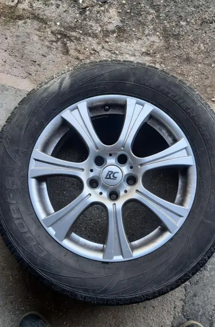Reifen Toyota RAV4 225/65 R17