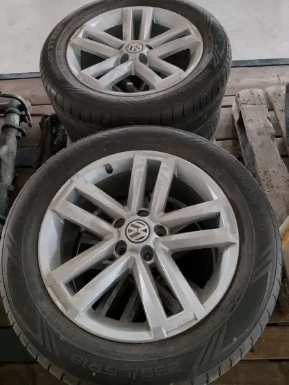 Reifen mit Felgen