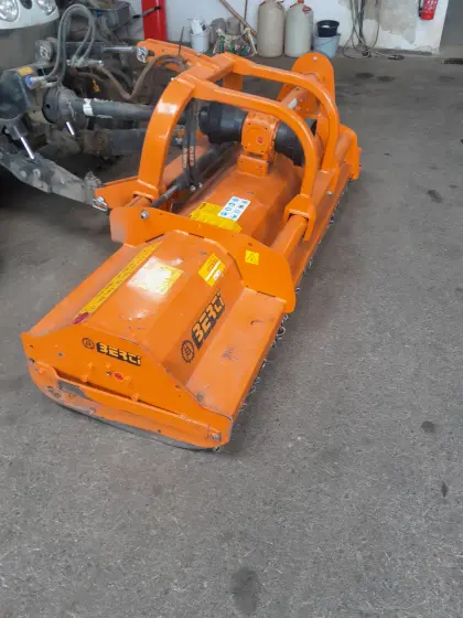 Berti EKR/S 250, wenig gebraucht, noch mit 1. Garnitur Hämmer