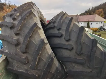 Traktorreifen, 650/65R42 und 540/65R30