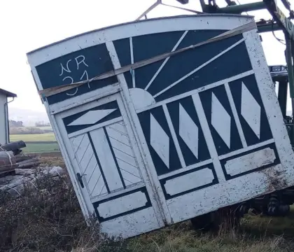 Doppelflügeliges Tor