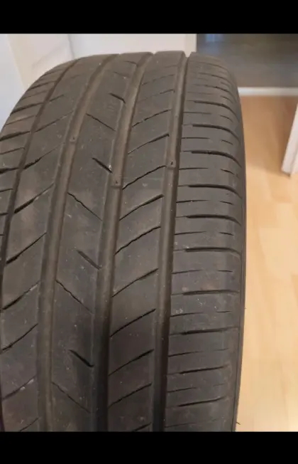 Kumho 215/45/17 ZR 91W