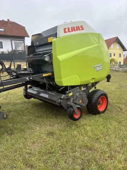 Claas Variant 360 RotoCut Rundballenpresse