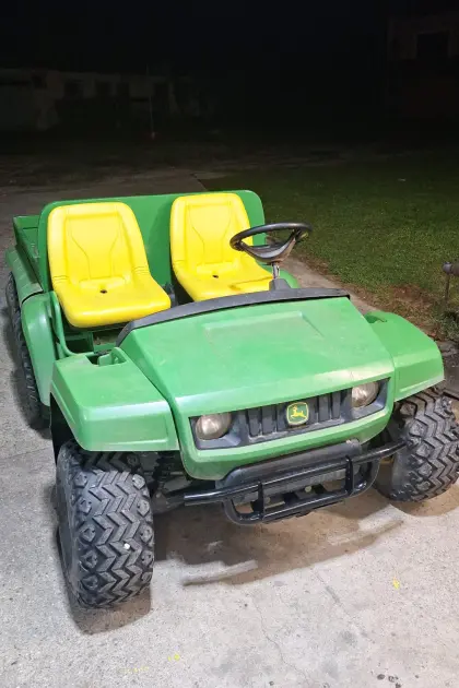 John Deere Gator