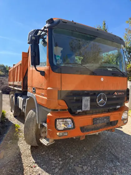 Suche Mercedes Actros, Arocs, Axor, Antos usw.