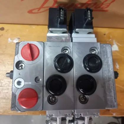 Danfoss PVG 32 2-fach NEU