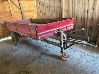 Anhänger JF Streuer