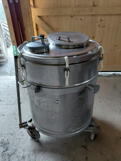 Verkaufe Milchtank Westfalia 300 l, Wagerl, Kühlung WET 100