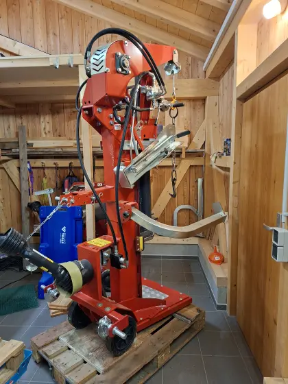 Holzspalter mit Seilwinde EIFO