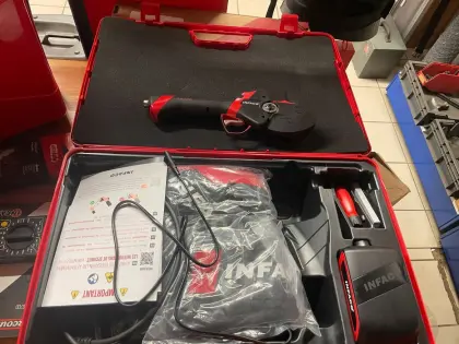 INFACO F3020 Akku-Rebschere mit Koffer und Zubehör