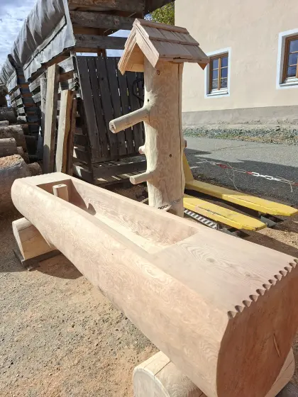 Brunnentrog, Brunntrog, Holzbrunnen, Wassertrog