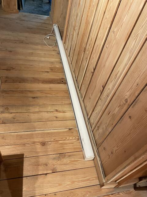 Heimkino-Funkleinwand von Com Tec 240 x 180