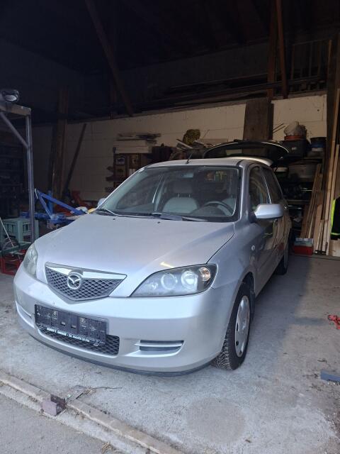 Mazda 2