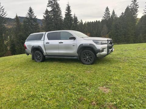 Toyota Hilux Invincible