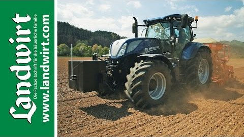 New Holland T7