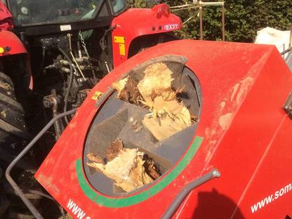 Bild 3:Hölzsägen mit Trommelsäge