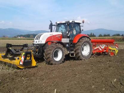 Bild 4:Traktor- / LKW-Fahrer gesucht