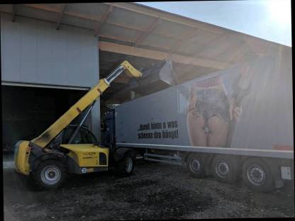 Bild 4:Forst- u. landwirtschaftliche Transporte mit dem LKW